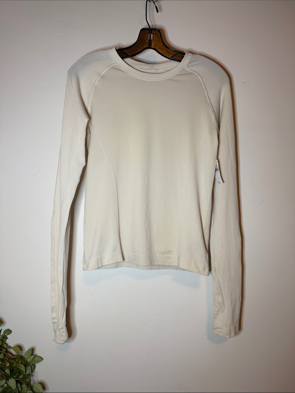Old Navy Active Seamless Long Sleeve Top Women’s M NWT Cream